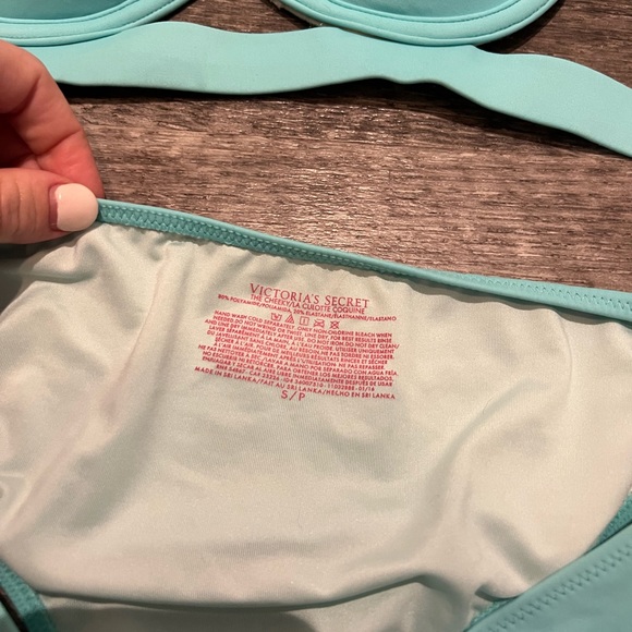 Victoria Secret Bikini - Picture 3 of 4